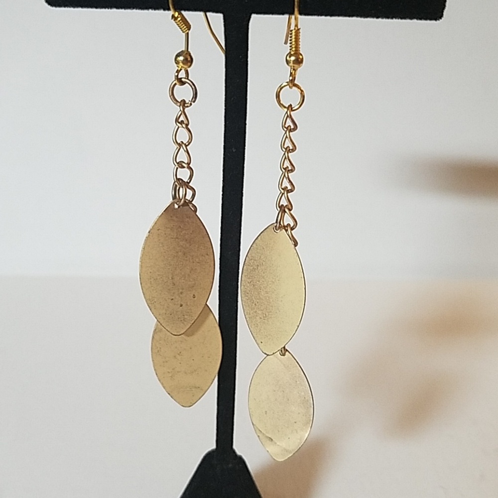 1990's Leaf Gold Tone Earrings